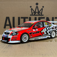 2009 Bathurst Winner Tander/Davison -- Holden Racing Team - 1:18 Scale Diecast Model