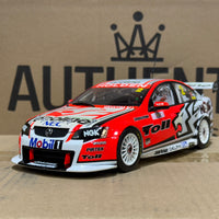 2009 Bathurst Winner Tander/Davison -- Holden Racing Team - 1:18 Scale Diecast Model