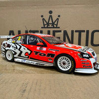 2009 Bathurst Winner Tander/Davison -- Holden Racing Team - 1:18 Scale Diecast Model