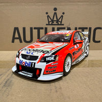 2009 Bathurst Winner Tander/Davison -- Holden Racing Team - 1:18 Scale Diecast Model