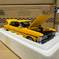 FORD XW FALCON GTHO PHASE 2 - YELLOW W/BLACK STRIPES - 1:18 SCALE DIECAST MODEL - BIANTE/AUTOART