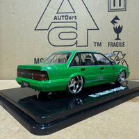 BLOWN VL CALAIS - GREEN - 1:24 SCALE DIECAST MODEL - DDA