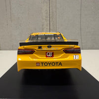 KYLE BUSCH 2021 M&M'S MESSAGES-AWESOME - 1:24 SCALE ELITE DIECAST MODEL