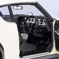 NISSAN SKYLINE 2000 GT-R (KPGC110) TUNED VERSION (WHITE) - 1:18 SCALE MODEL - AUTOart