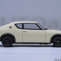 NISSAN SKYLINE 2000 GT-R (KPGC110) TUNED VERSION (WHITE) - 1:18 SCALE MODEL - AUTOart