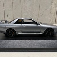 Nissan Skyline GT-R R32 NISMO Grand Touring Car (Grey) - 1:43 Scale Resin Model Car