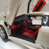 LAMBORGHINI DIABLO SE30 JOTA (BALLON WHITE/PEARL WHITE) 1:18 AUTOART