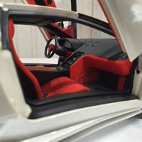LAMBORGHINI DIABLO SE30 JOTA (BALLON WHITE/PEARL WHITE) 1:18 AUTOART