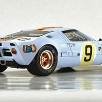 Ford GT 40 No.9 Winner 24H Le Mans 1968 - P. Rodriguez - L. Bianchi - With Acrylic Cover - 1:18 Scale Resin Model Car
