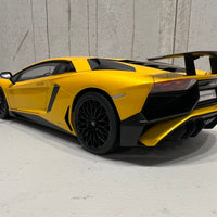 LAMBORGHINI AVENTADOR LP750-4 SV (NEW GIALLO ORION/METALLIC YELLOW) 1:18 - AUTOART