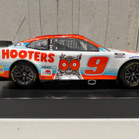 CHASE ELLIOTT 2022 HOOTERS 1:24 ARC DIECAST MODEL