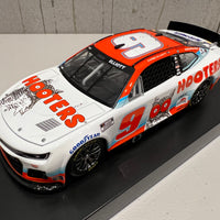CHASE ELLIOTT 2022 HOOTERS 1:24 ARC DIECAST MODEL