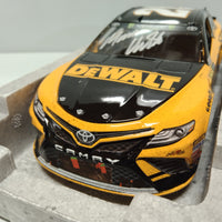 Matt Kensheth 2017 Dewalt Last Ride 1:24 Elite Diecast Autographed Race Version 1 of 100