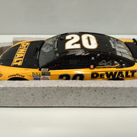 Matt Kensheth 2017 Dewalt Last Ride 1:24 Elite Diecast Autographed Race Version 1 of 100