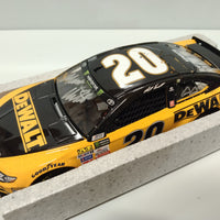 Matt Kensheth 2017 Dewalt Last Ride 1:24 Elite Diecast Autographed Race Version 1 of 100