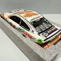 CHASE ELLIOTT 2017 MOUNTAIN DEW LITTLE CAESARS 1:24 ELITE DIECAST 1 OF 96