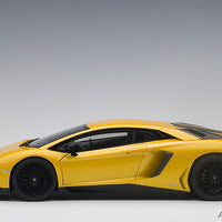 LAMBORGHINI AVENTADOR LP750-4 SV (NEW GIALLO ORION/METALLIC YELLOW) 1:18 - AUTOART