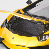 LAMBORGHINI AVENTADOR LP750-4 SV (NEW GIALLO ORION/METALLIC YELLOW) 1:18 - AUTOART
