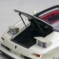 LAMBORGHINI DIABLO SE30 JOTA (BALLON WHITE/PEARL WHITE) 1:18 AUTOART