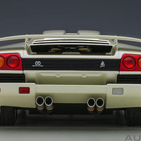 LAMBORGHINI DIABLO SE30 JOTA (BALLON WHITE/PEARL WHITE) 1:18 AUTOART