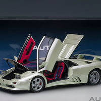 LAMBORGHINI DIABLO SE30 JOTA (BALLON WHITE/PEARL WHITE) 1:18 AUTOART