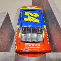 JEFF GORDON 2015 AXALTA RAINBOW WARRIOR 1:24 ELITE DIECAST MODEL