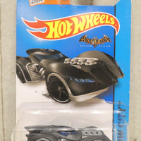 BATMAN - ARKHAM ASYLUM BATMOBILE