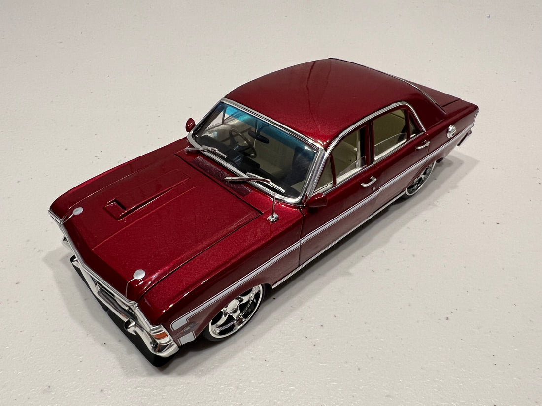 Cherry Bomb XW Custom - 1:24 Scale Diecast Model - DDA