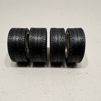 RAD GOLD CENTERED STAGGERED WHEEL & TYRE SET - 1:18 SCALE