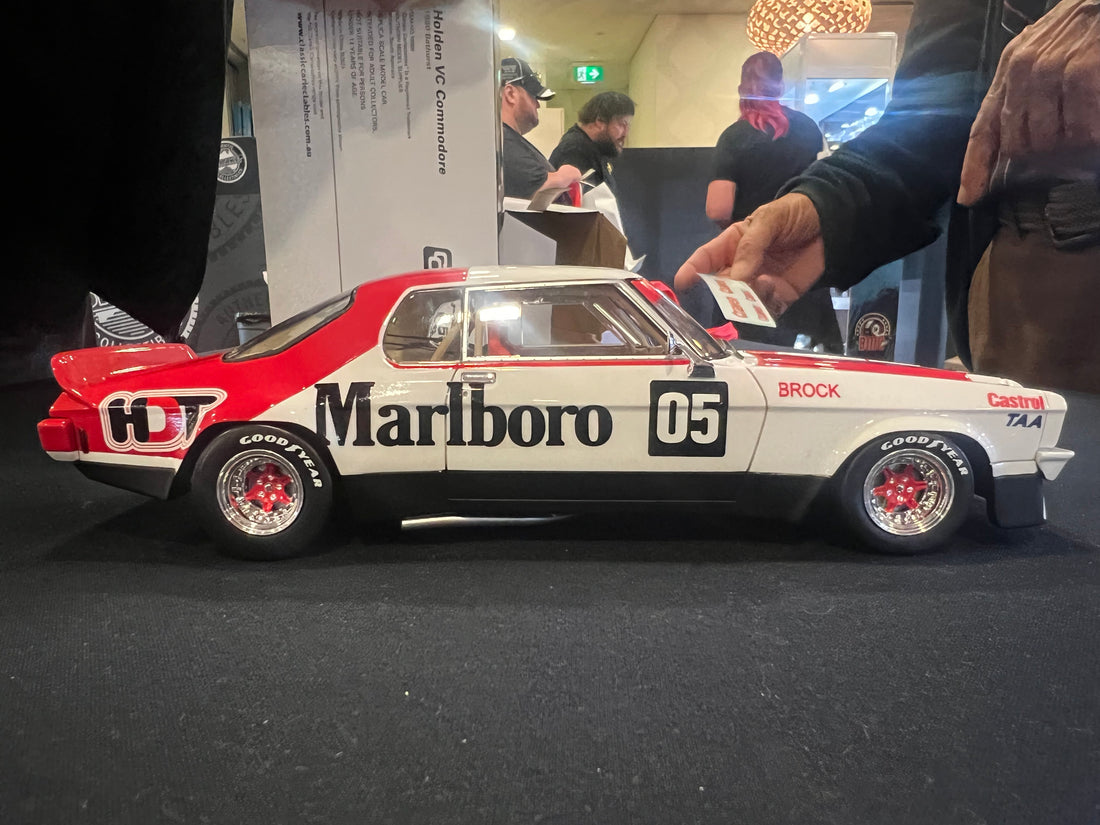 BROCK 05 HQ MONARO MARLBORO LIVERY V8 SPORTS SEDAN - 1:18 SCALE MODEL - ACE MODELS