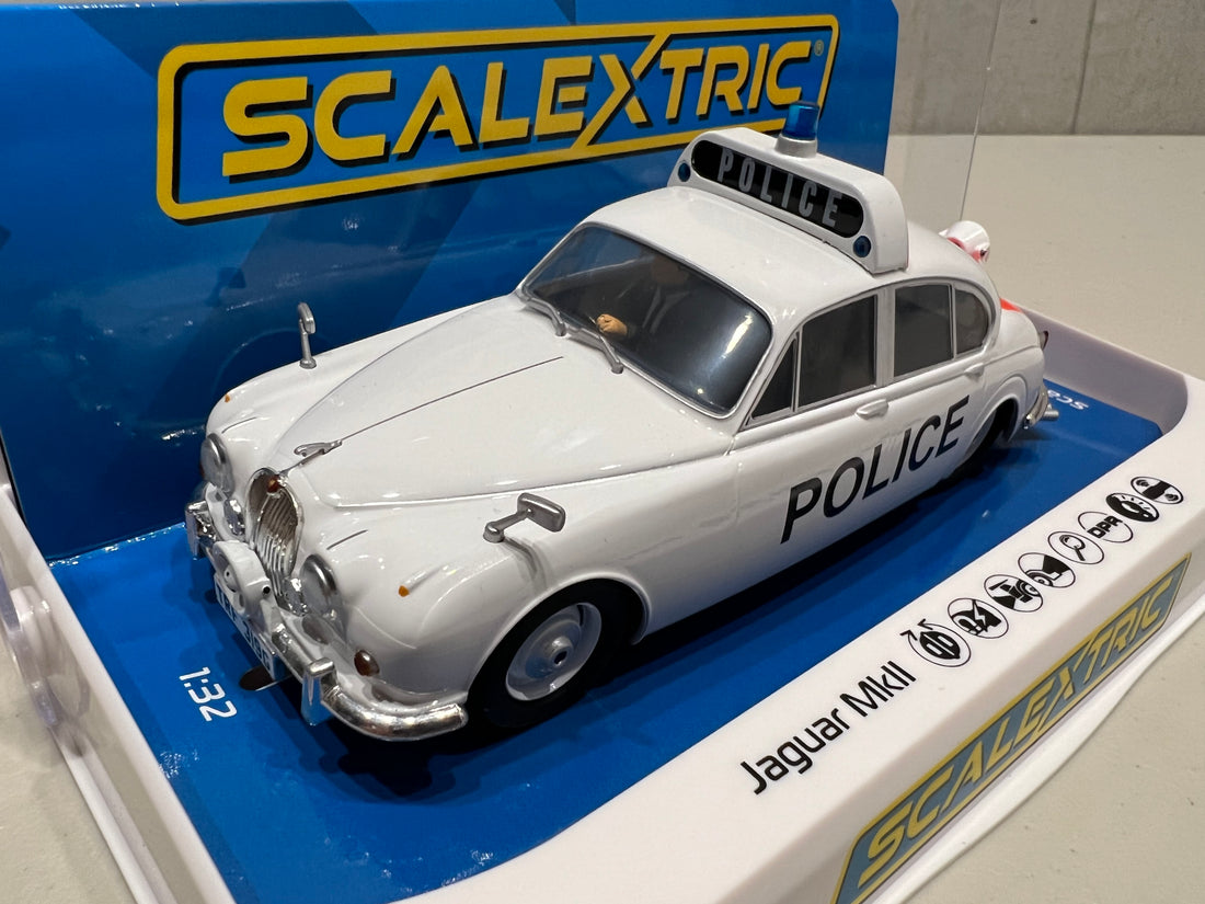 SCALEX JAGUAR MK2 - POLICE EDITION