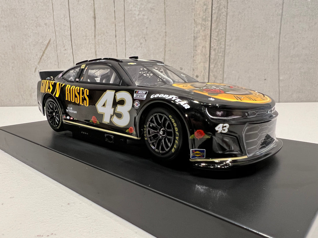 ERIK JONES 2023 GUNS N ROSES 1:24 ELITE DIECAST