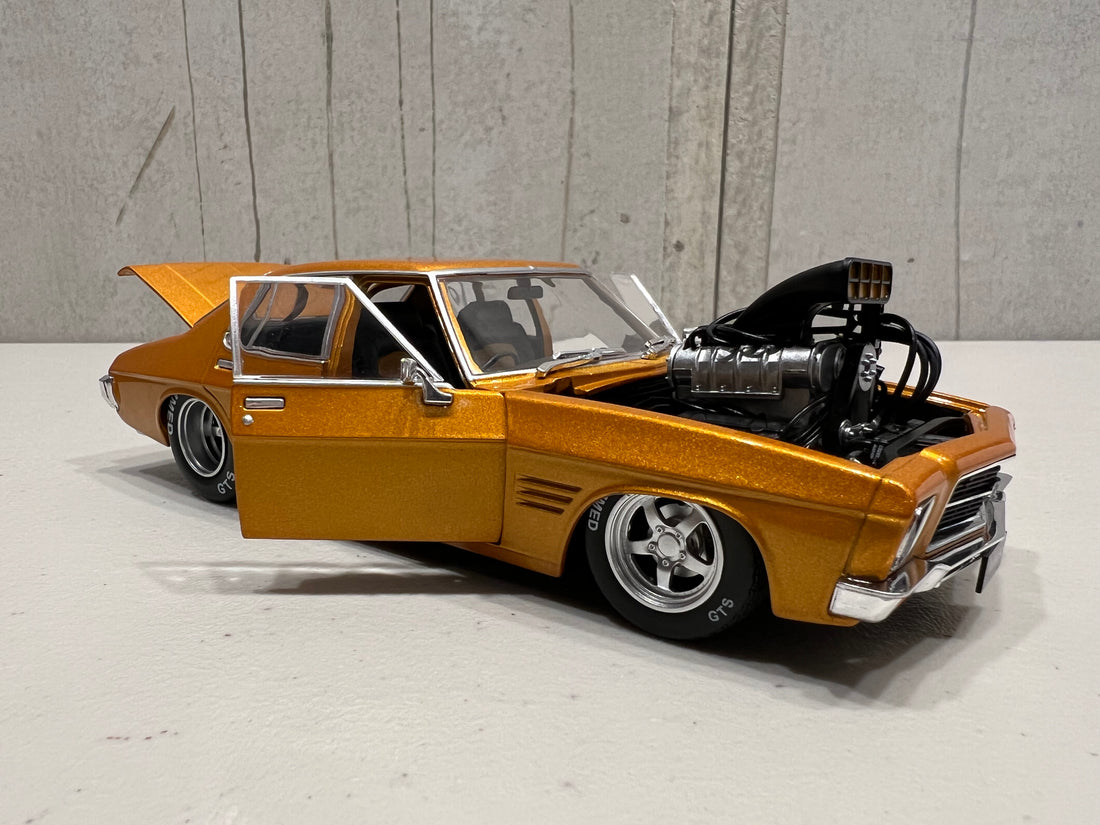 *PRE-ORDER* "KILLER HQ" Gold Blown 4 Door Monaro - 1:24 Scale Diecast Model - DDA