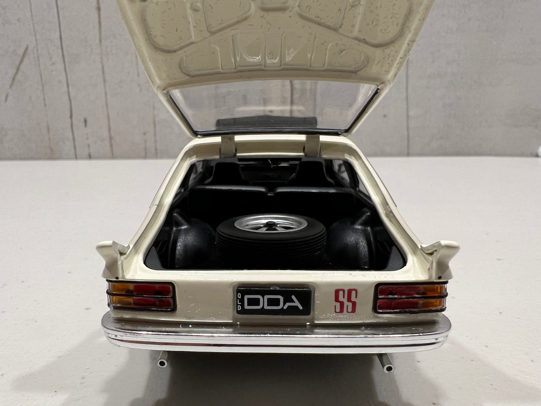 A9X TORANA 308 FACTORY CAR - 1:24 SCALE DIECAST MODEL - DDA