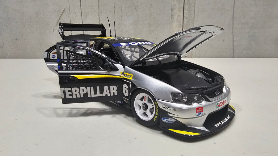 CRAIG LOWNDES - GLENN SETON'S YEAR 2003 FPR BA RACING FALCON - 1:18 DIECAST MODEL - CLASSIC CARLECTABLES