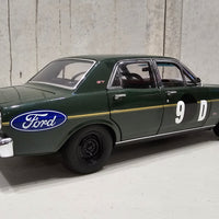 FRED GIBSON - BARRY SETON - 1968 BATHURST XT GT FORD FALCON #9D - 1:18 SCALE DIECAST MODEL - CLASSIC CARLECTABLES