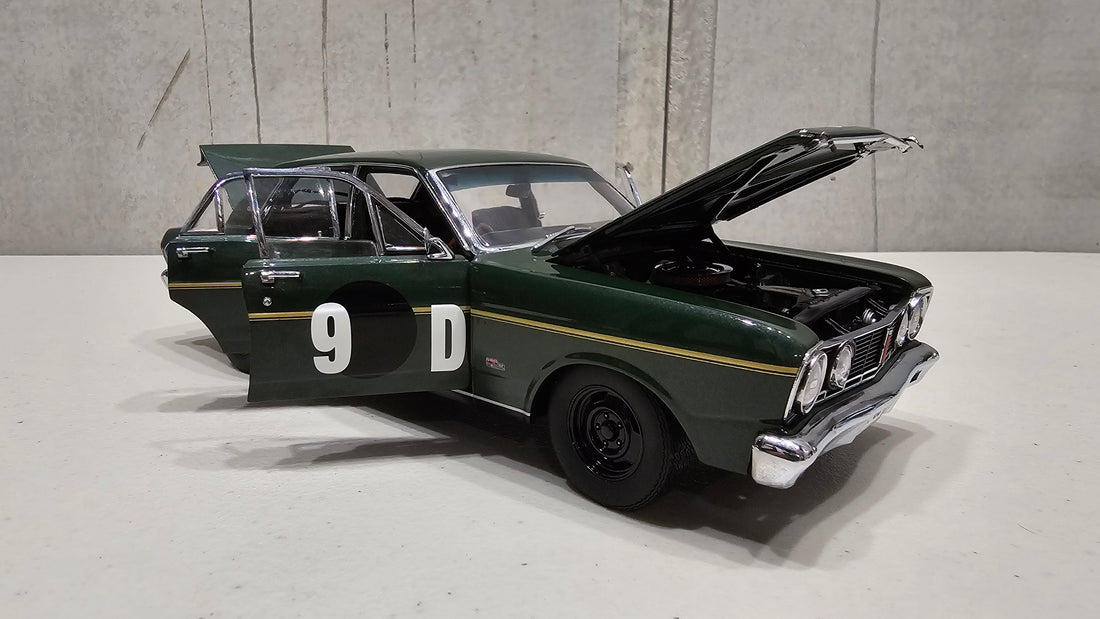 FRED GIBSON - BARRY SETON - 1968 BATHURST XT GT FORD FALCON #9D - 1:18 SCALE DIECAST MODEL - CLASSIC CARLECTABLES