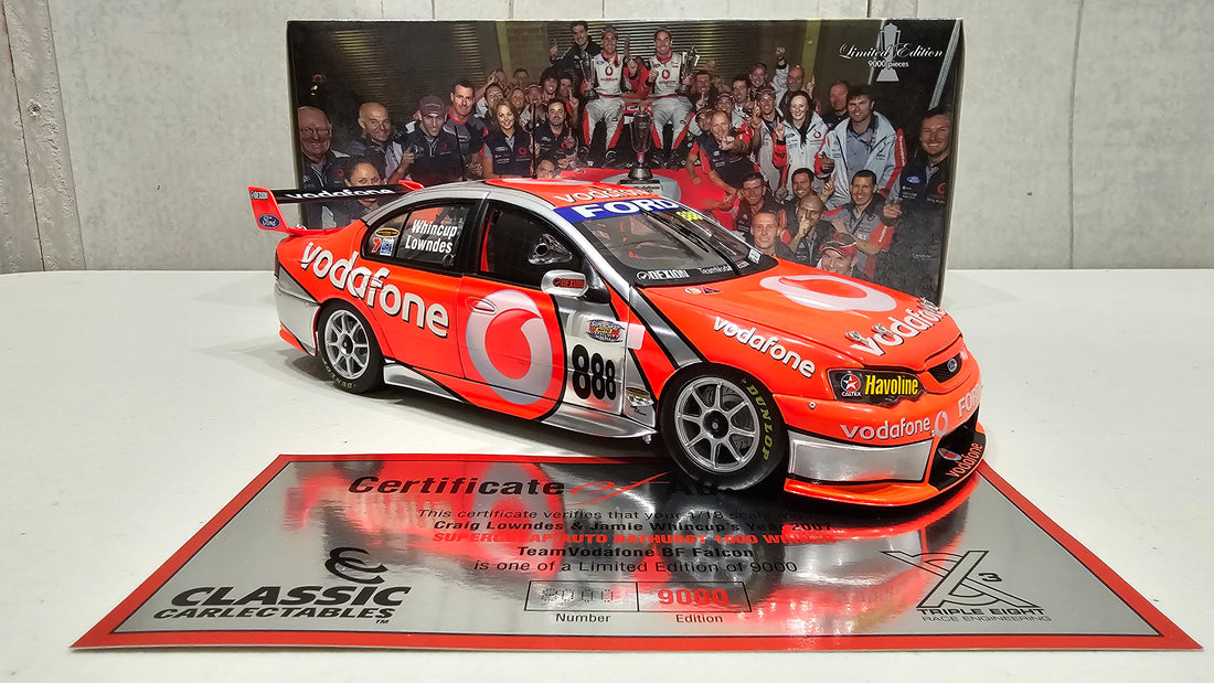 2007 BATHURST WINNER - CRAIG LOWNDES/JAMIE WHINCUP - 1:18 SCALE DIECAST MODEL - CLASSIC CARLECTABLES