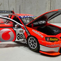 2007 BATHURST WINNER - CRAIG LOWNDES/JAMIE WHINCUP - 1:18 SCALE DIECAST MODEL - CLASSIC CARLECTABLES