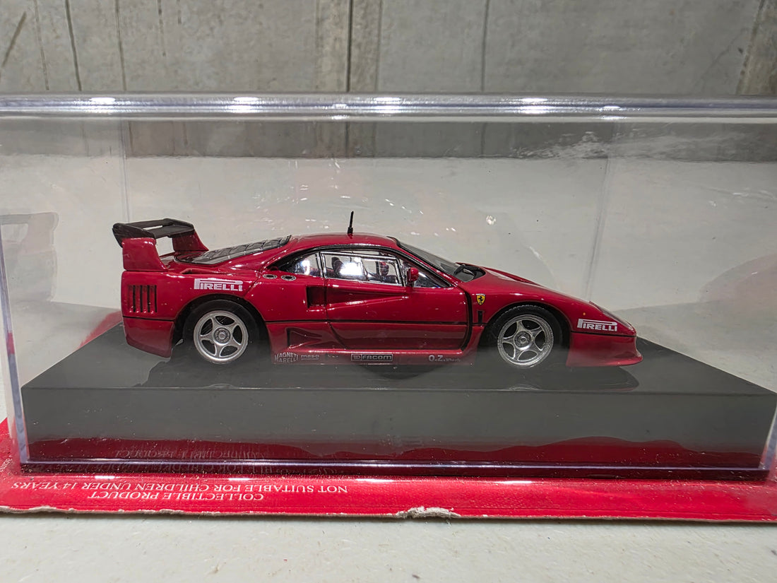 FERRARI F40 RACING - 1:43 SCALE DIECAST MODEL
