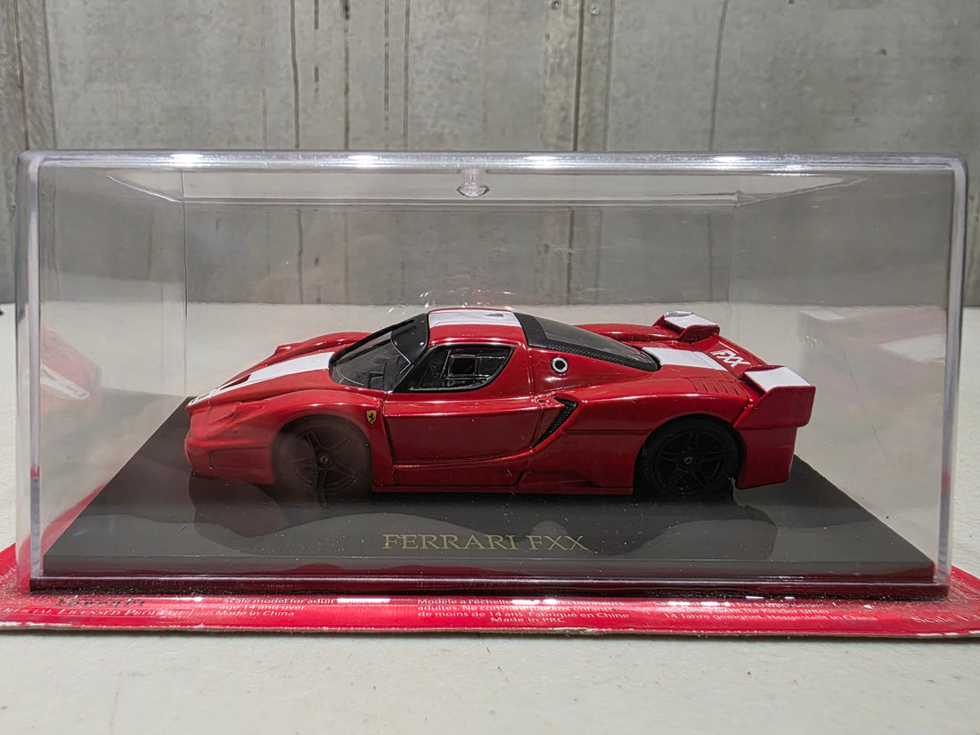 FERRARI FFX - 1:43 SCALE DIECAST MODEL