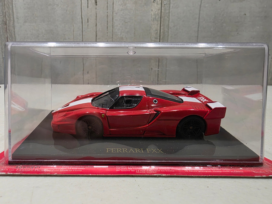 FERRARI FFX - 1:43 SCALE DIECAST MODEL
