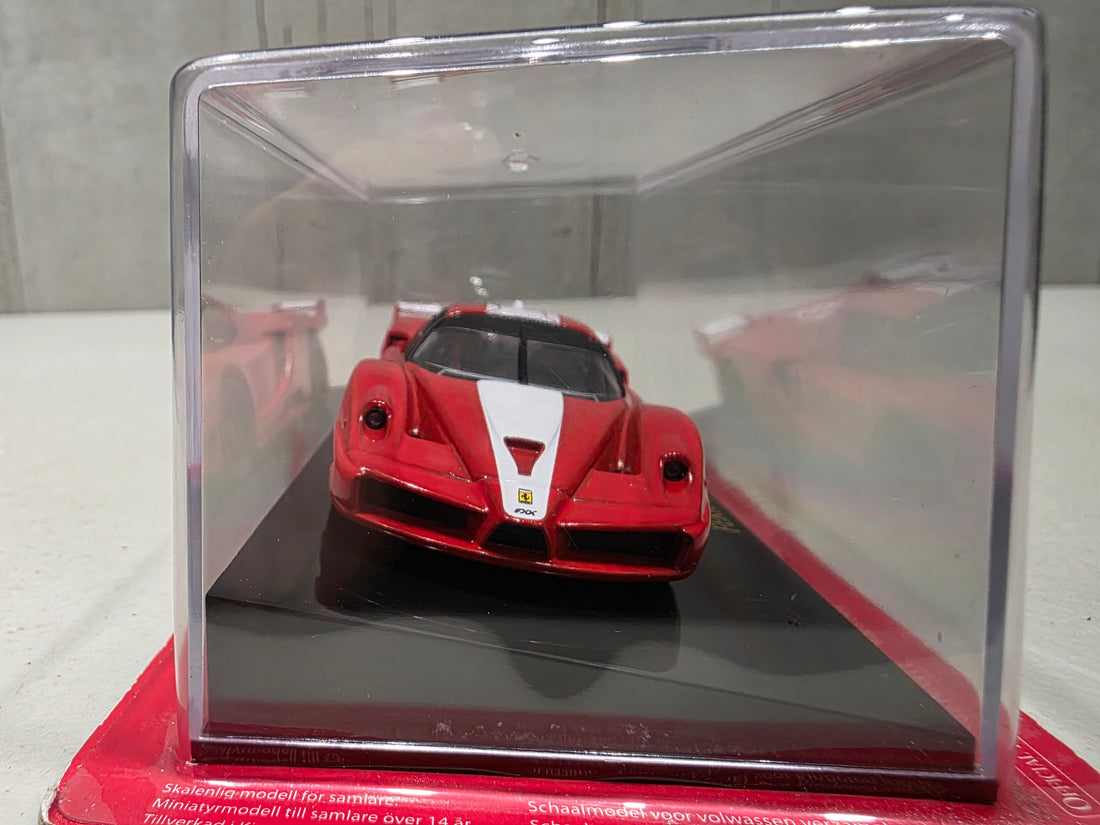 FERRARI FFX - 1:43 SCALE DIECAST MODEL