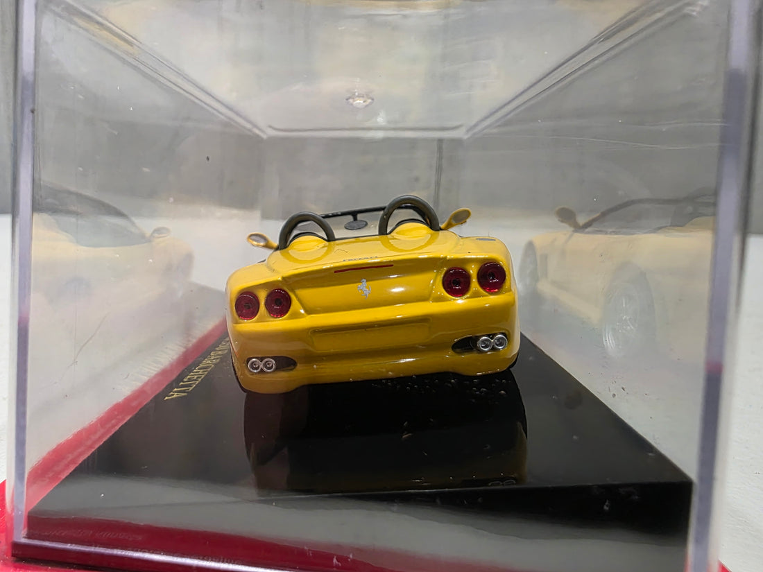FERRARI 550 BARCHETTA - 1:43 SCALE DIECAST MODEL