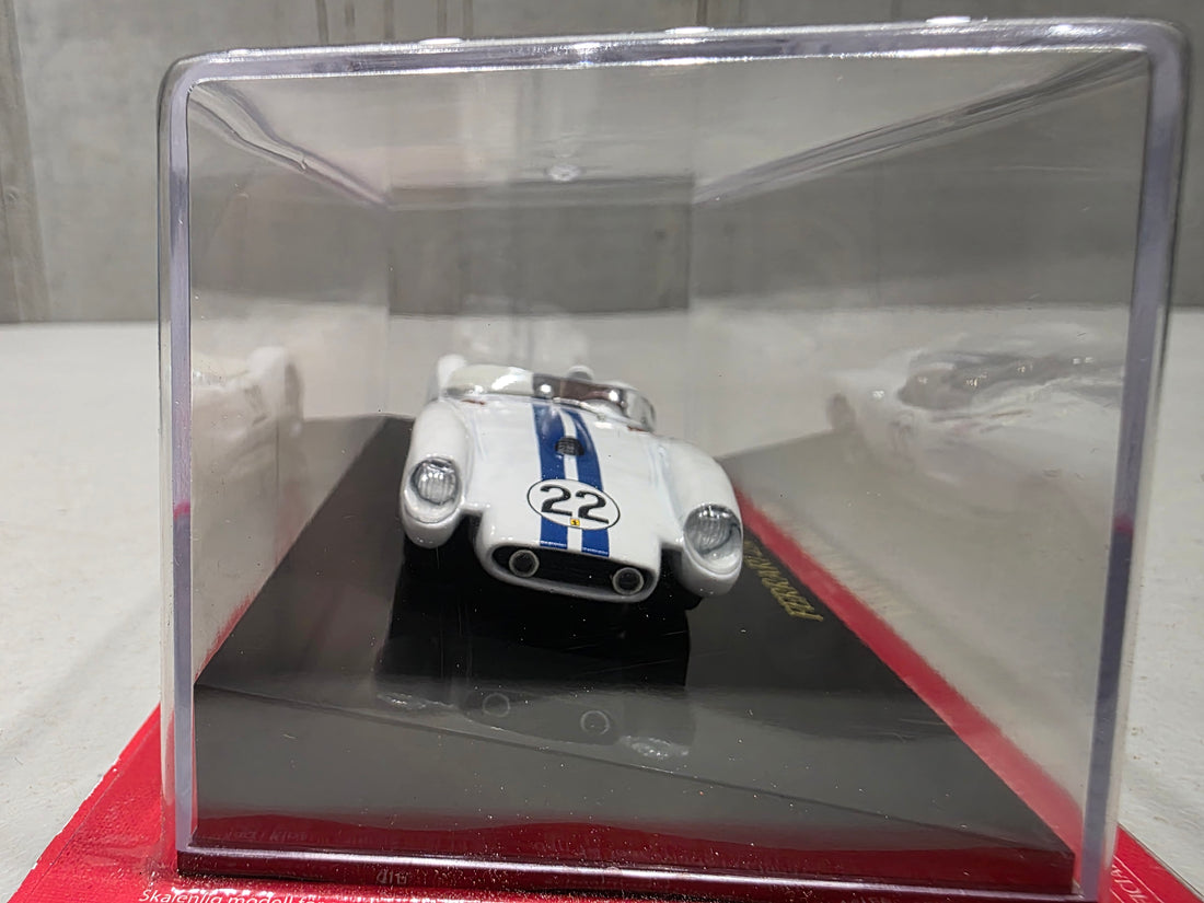 FERRARI 250TR 1958 - 1:43 SCALE DIECAST MODEL