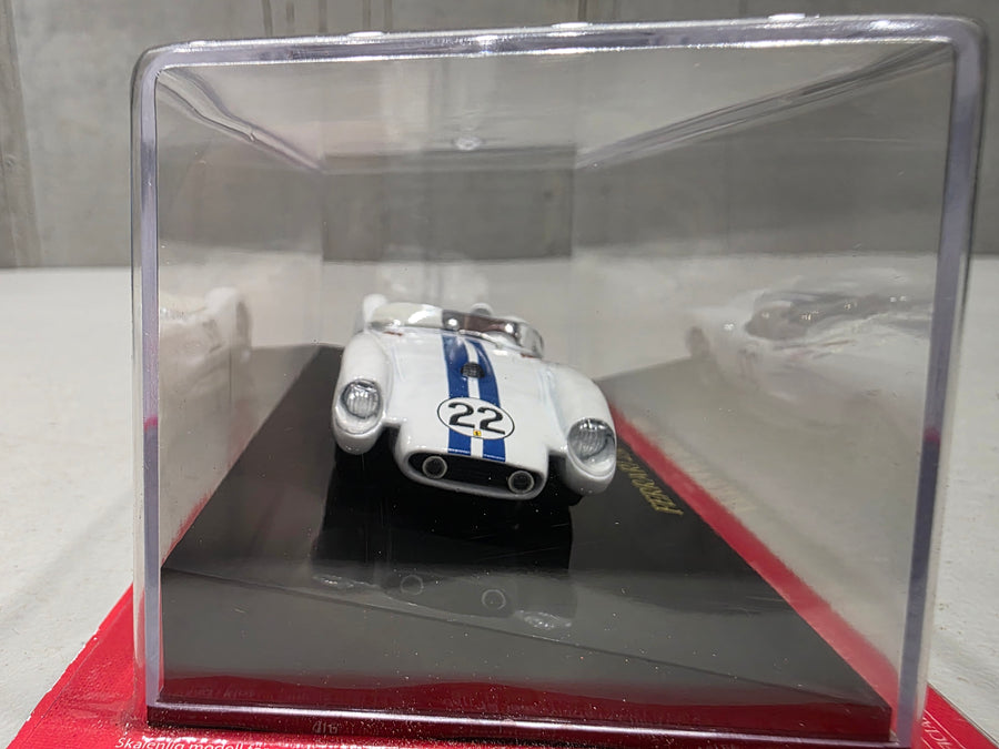 FERRARI 250TR 1958 - 1:43 SCALE DIECAST MODEL