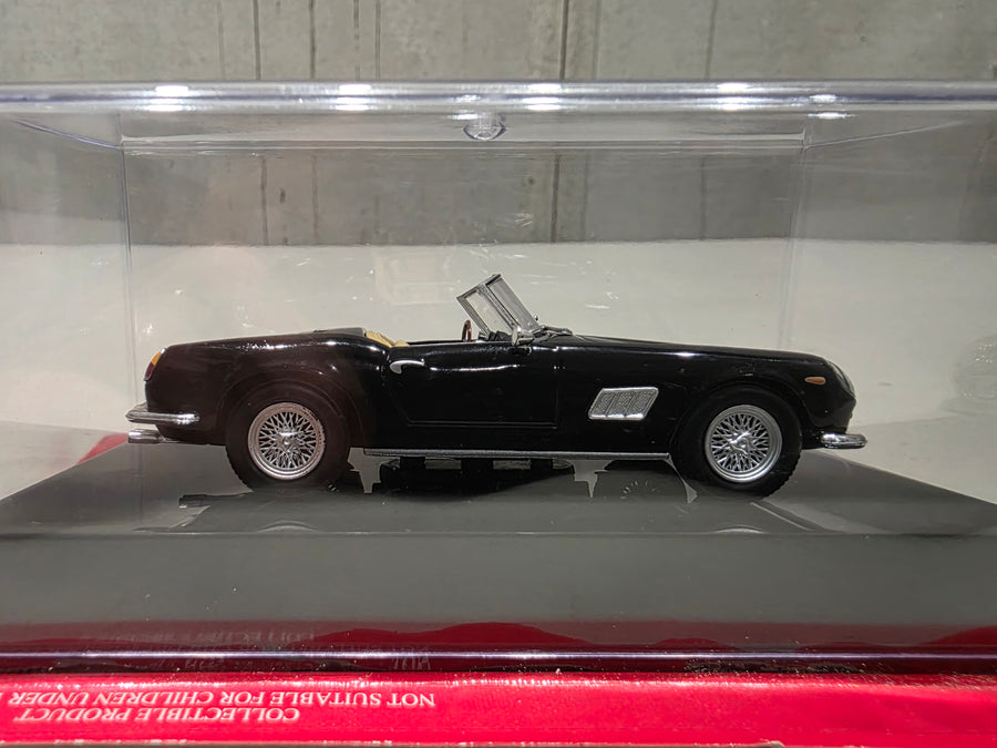 FERRARI 250 GT CALIFORNIA - 1:43 SCALE DIECAST MODEL