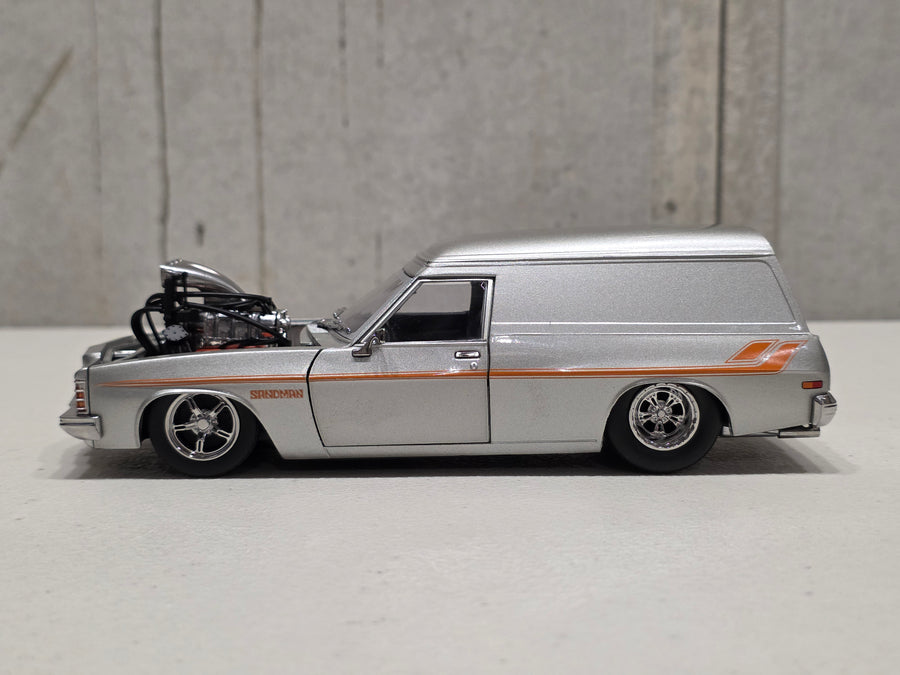 BLOWN HOLDEN HZ SANDMAN PANELVAN - SILVER 1:24 SCALE DIECAST MODEL - DDA