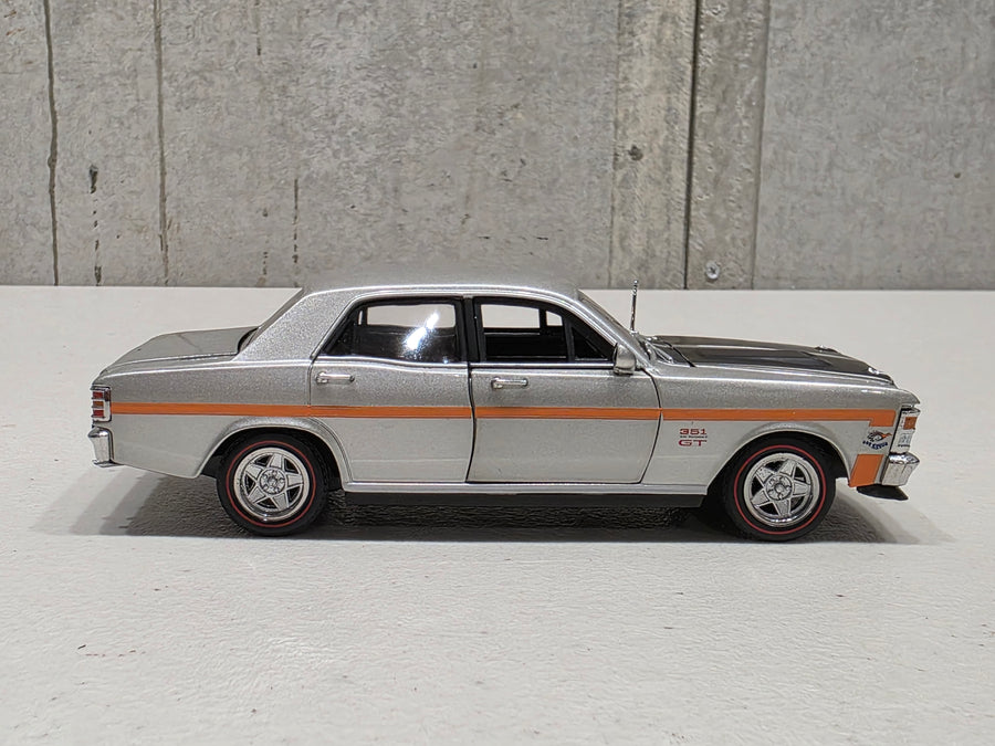XW GTHO PHASE II - SILVER FOX- 1:32 SCALE DIECAST MODEL - DDA