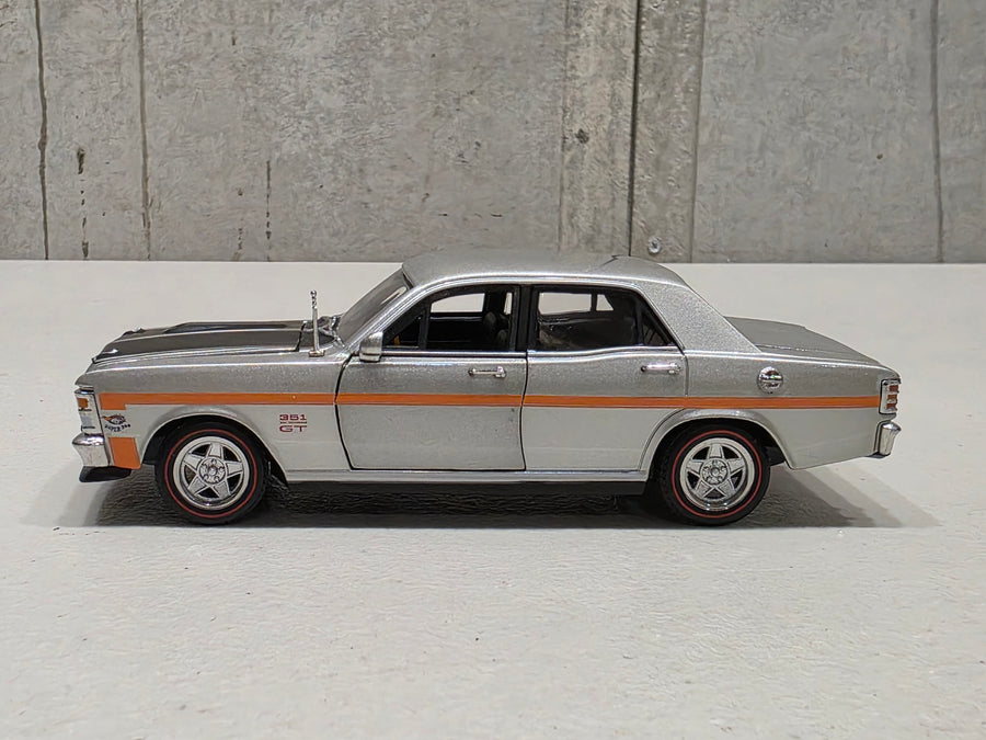 XW GTHO PHASE II - SILVER FOX- 1:32 SCALE DIECAST MODEL - DDA